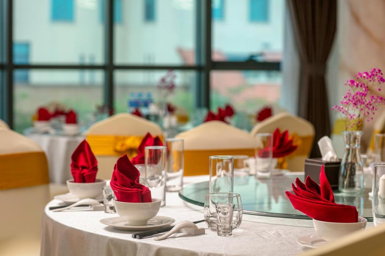 Nesta Hotel West Lake Hanoi Exterior photo